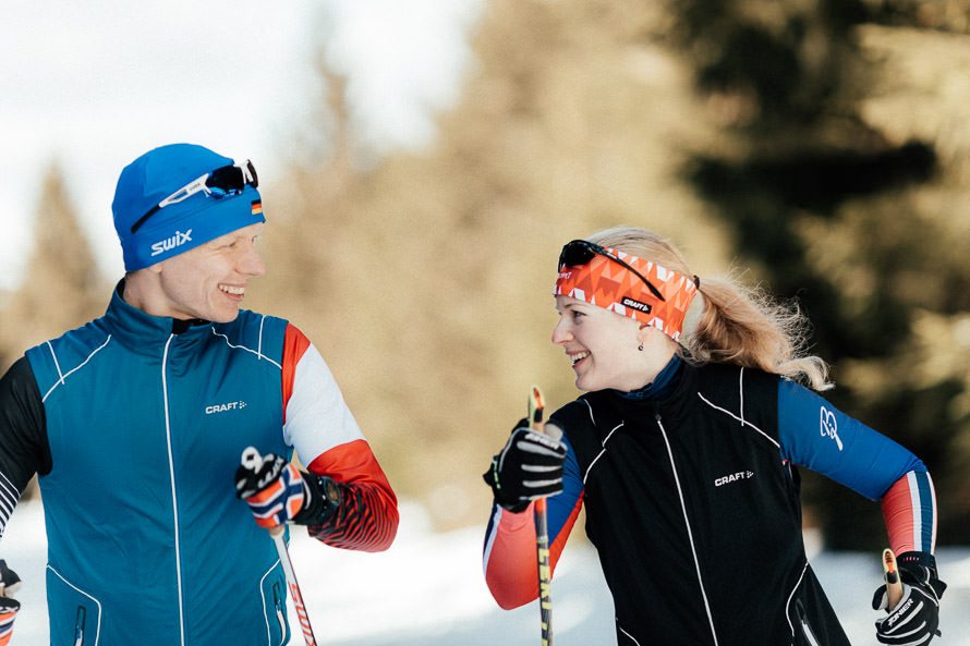 003 fotograf-paarshooting-schnee-ski-langlauf-thueringen