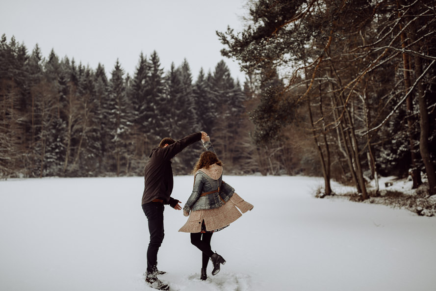 Lovestory Im Schnee Wintershooting In Thuringen