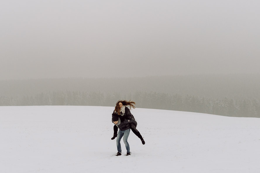 paarfotos-im-schnee wintershooting coburg 22