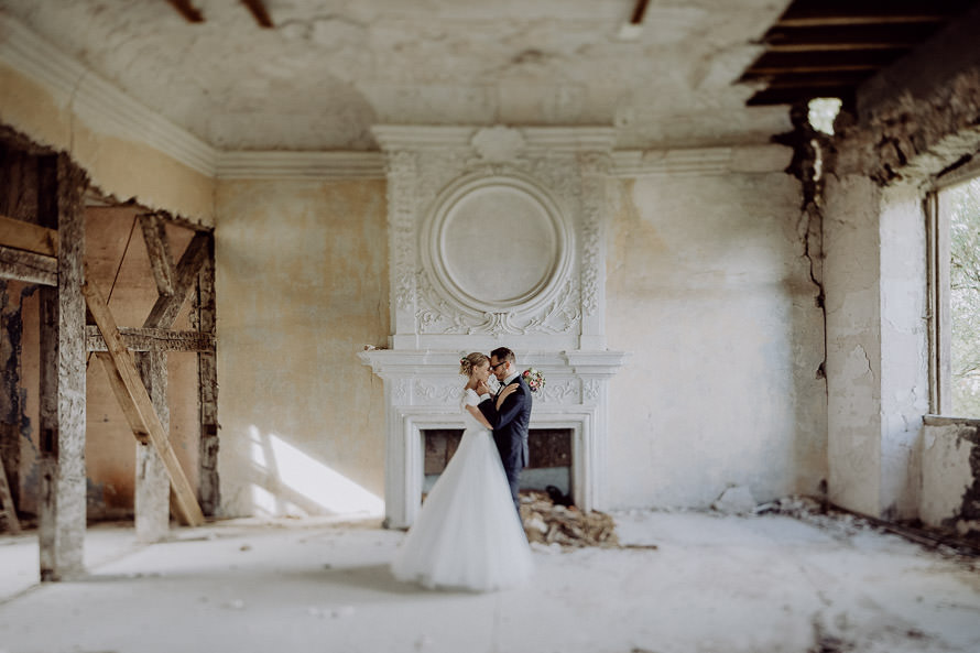 hochzeitsfotograf heldrungen lost-place-hochzeit