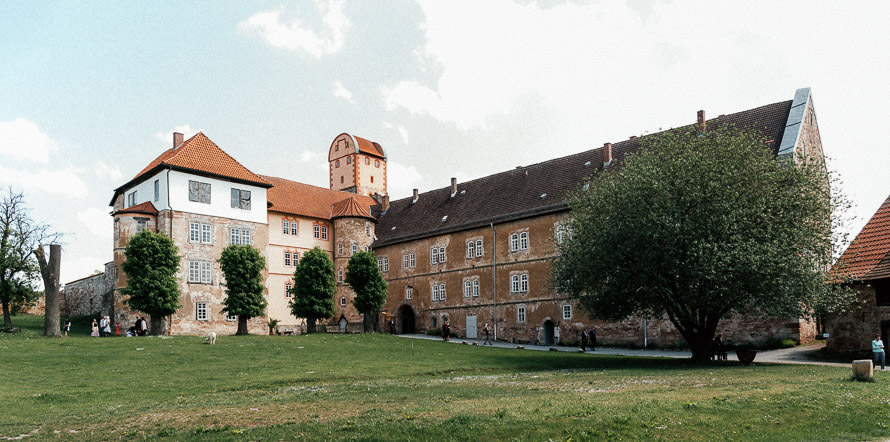 051 hochzeit-schloss-breitungen-fotograf